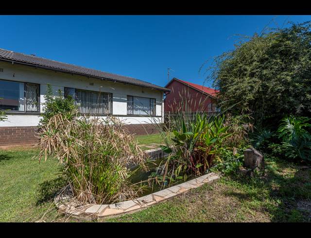 3 BEDROOM FREEHOLD FOR SALE IN DINWIDDIE